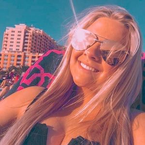 Meet your Posher, Ansley